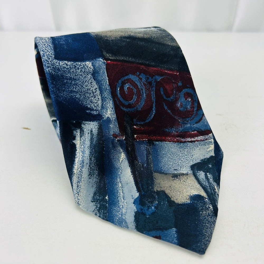 Fierte srl For Today's Man 100% Silk Necktie Abstract Design